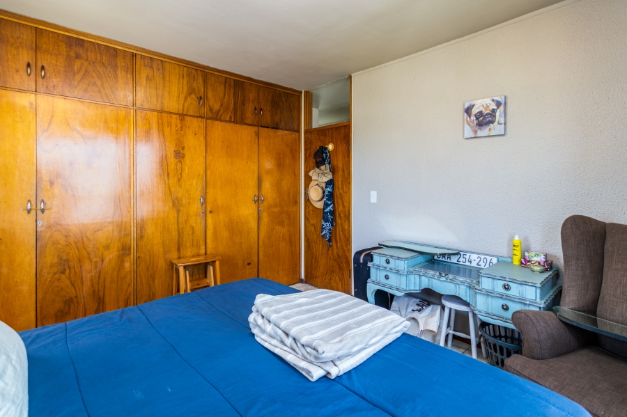 2 Bedroom Property for Sale in Wynberg Upper Western Cape